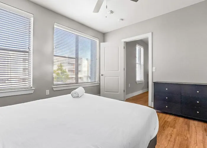 Apartment Attractive 2bd 2ba W Beautiful Pool In Worth Fort Worth