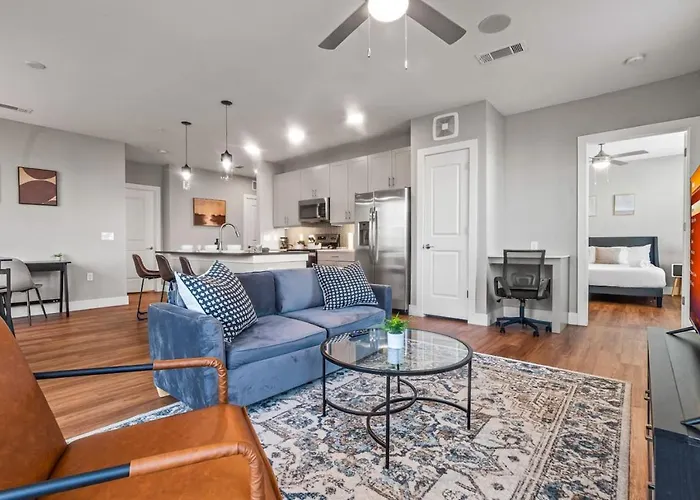 Attractive 2bd 2ba W Beautiful Pool In Worth Apartment Fort Worth